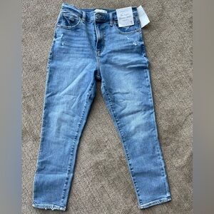 BNWT Abercrombie & Fitch medium wash Super Skinny Ankle High Rise